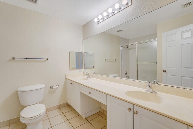 Building Photo - 2916 Tuscany Ct