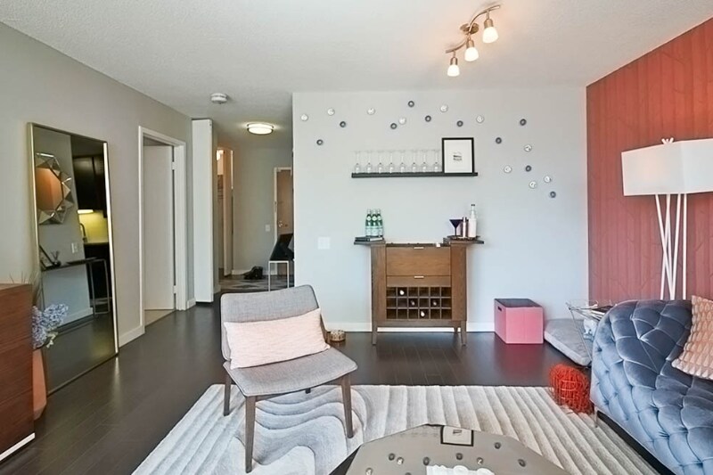 Building Photo - 680 N Dearborn St