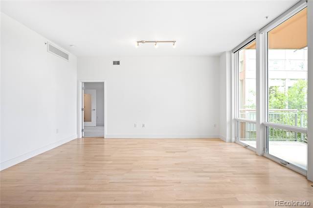 Building Photo - 1401 Delgany St