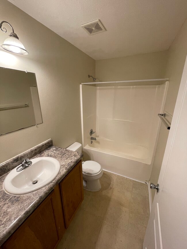 Building Photo - 5315 Cartier Dr