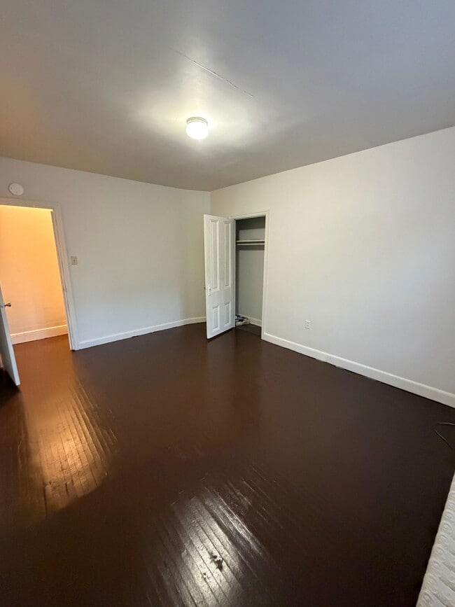 Building Photo - 446 N Duke St