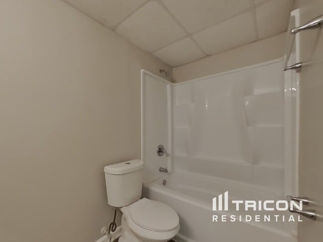 Building Photo - 7258 Brittany Way