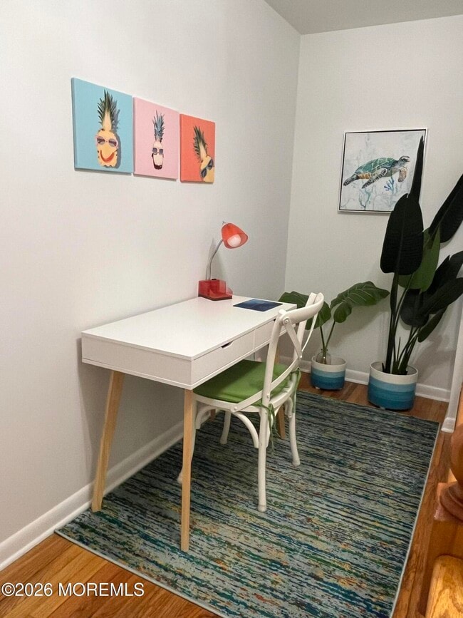 Building Photo - 2001 Main St