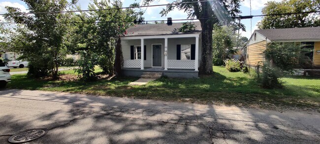 Building Photo - 3 bedroom home in Petersburg