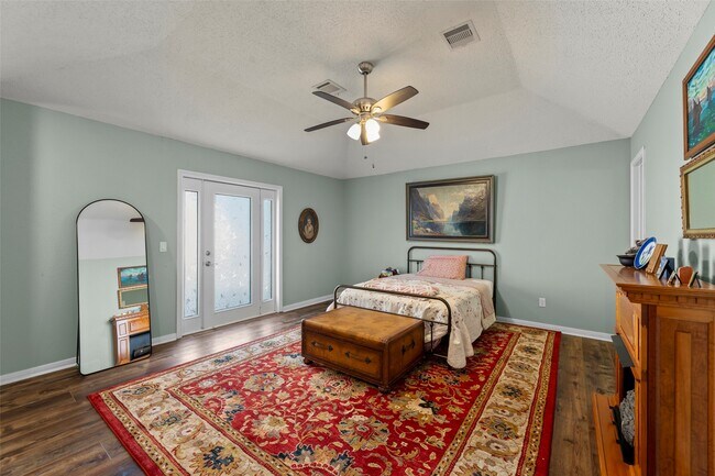 Building Photo - 9418 Wandsworth Dr