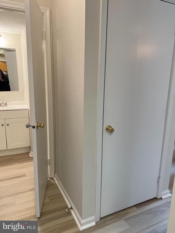 Building Photo - 6015 Netherton St