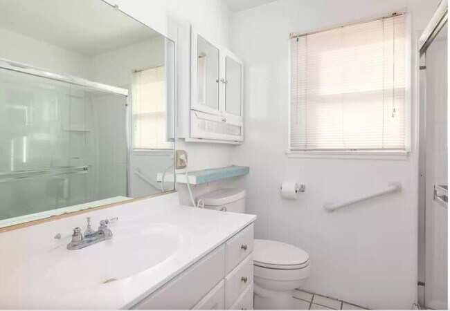 Building Photo - 45523 Lostwood Ave