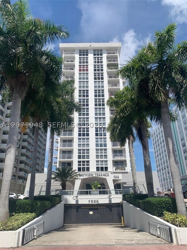Building Photo - 1228 West Dr