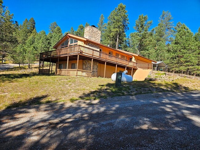 Building Photo - Beautiful Mountain Home Ready Now