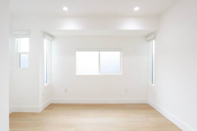 Interior Photo - 1307 Maltman Ave