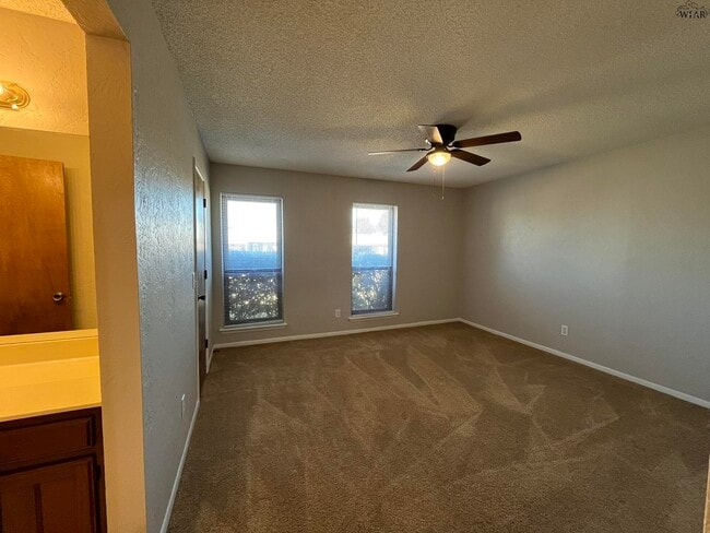 Building Photo - 5417 Pebblestone Dr