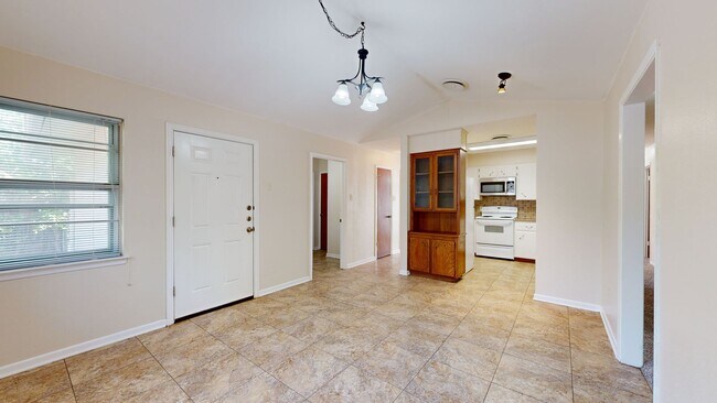 Building Photo - SPACIOUS HOUSE FOR RENT!!!
