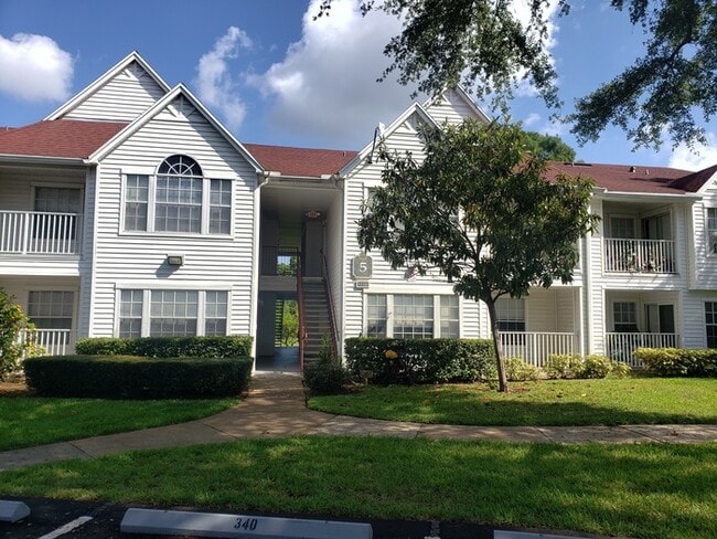 Primary Photo - 1 Bed 1 Bath in desirable Williamsburg area of SW Orlando, $1499