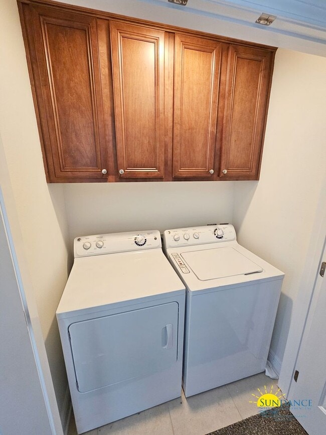 Building Photo - Charming Two-Story 3BR Cul-De-Sac Home in Santa Rosa Beach!