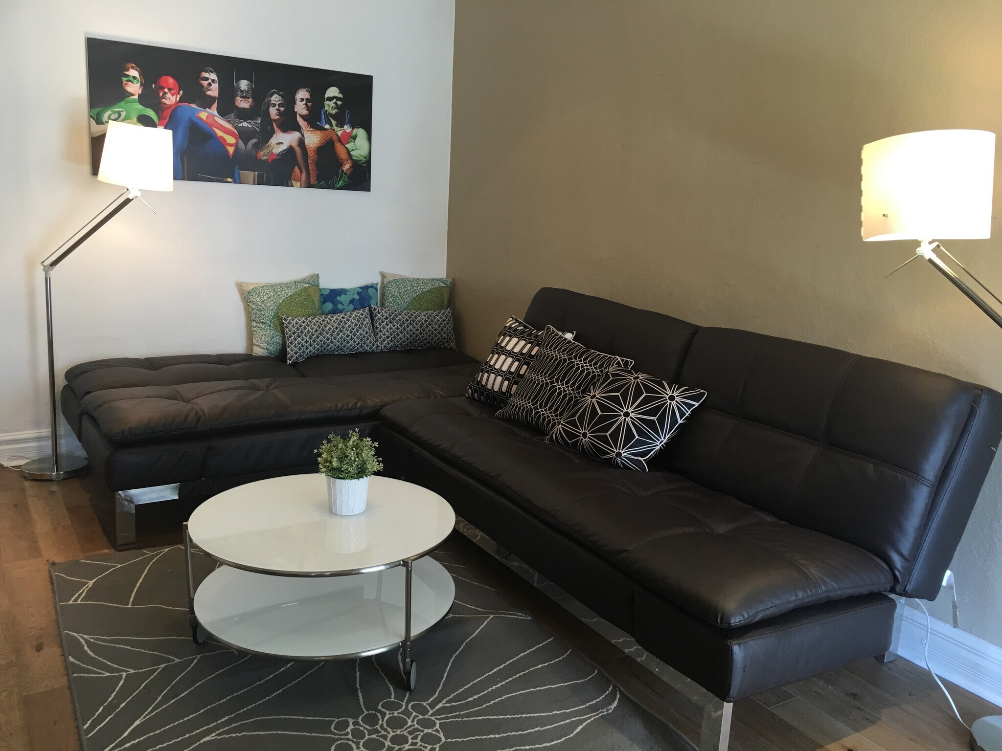 Building Photo - 6726 Leland Way