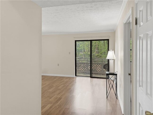 Building Photo - 475 Mount Vernon Hwy NE