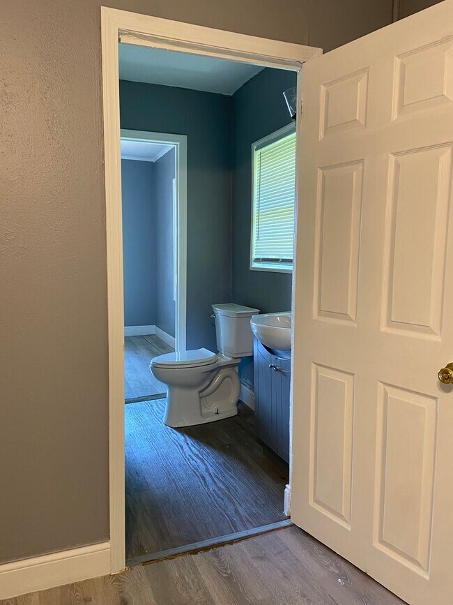 Building Photo - Single Family Home in Branson