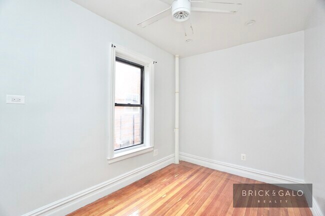 Building Photo - 104 Terrace View Ave