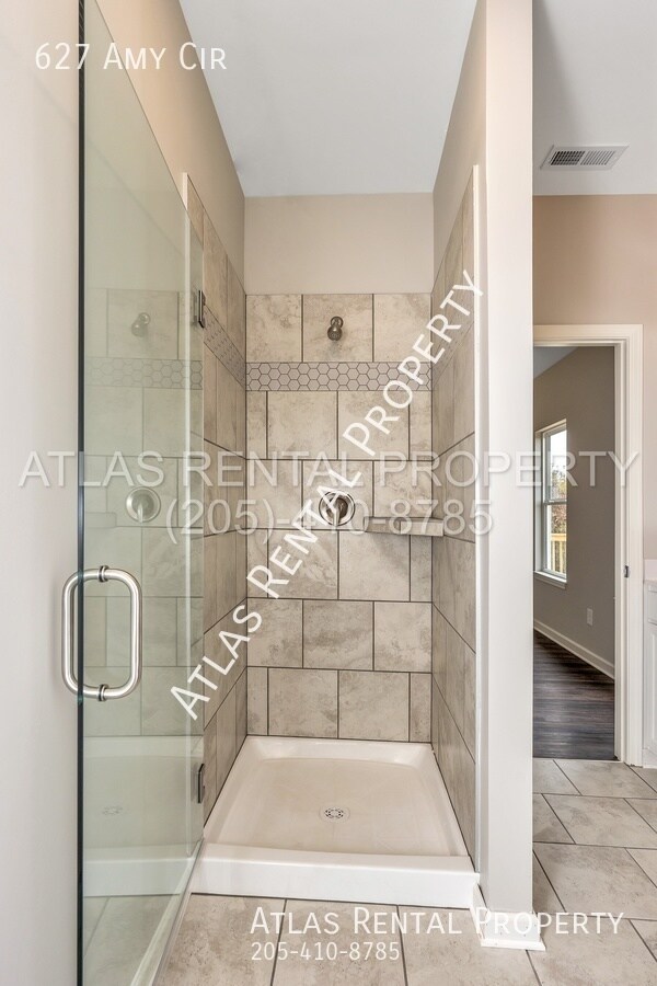 Building Photo - 627 Amy Circle Tuscaloosa, AL 35404