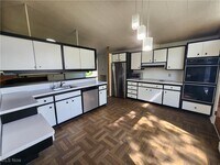 Building Photo - 24160 Buckhurst Dr