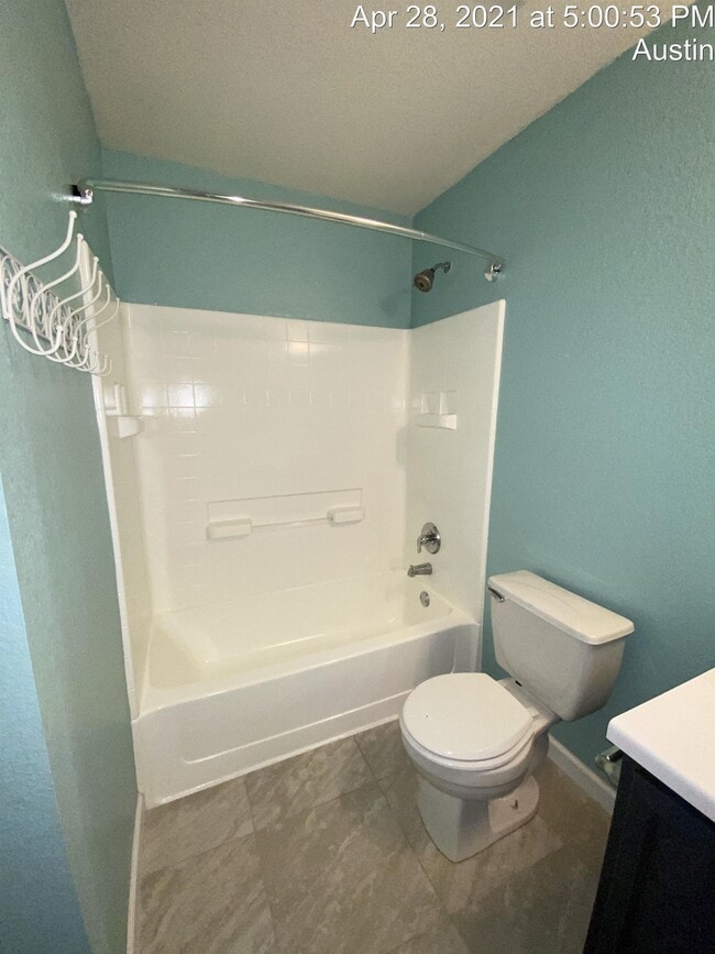 Building Photo - 5713 Silver Screen Dr