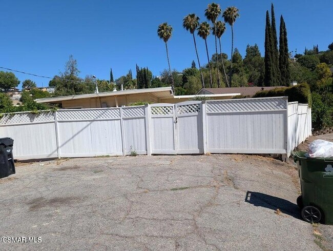 Building Photo - 22319 MacFarlane Dr