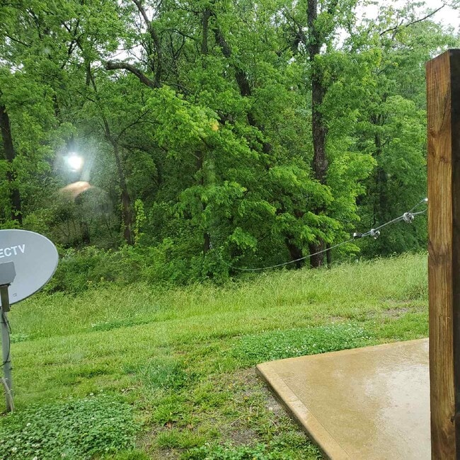 Building Photo - 903 W Gay St