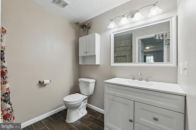 Building Photo - 6837 Cottingham Ln