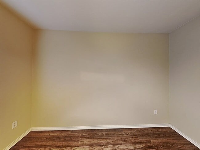 Building Photo - 2718 Eros Ln