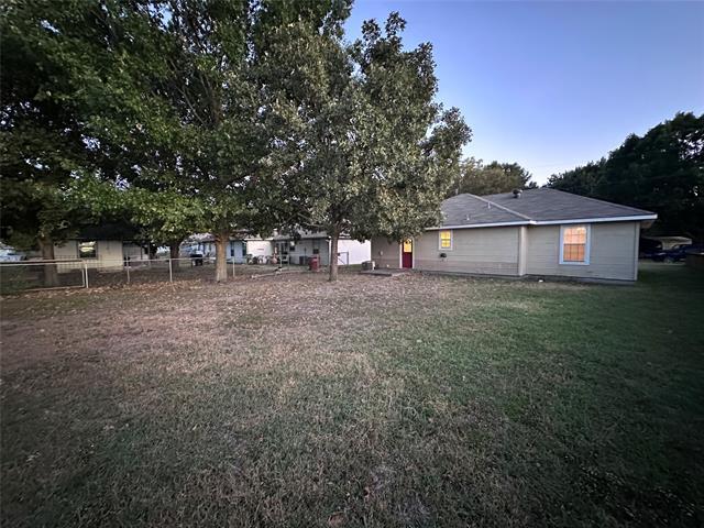 Building Photo - 1220 S 6th St