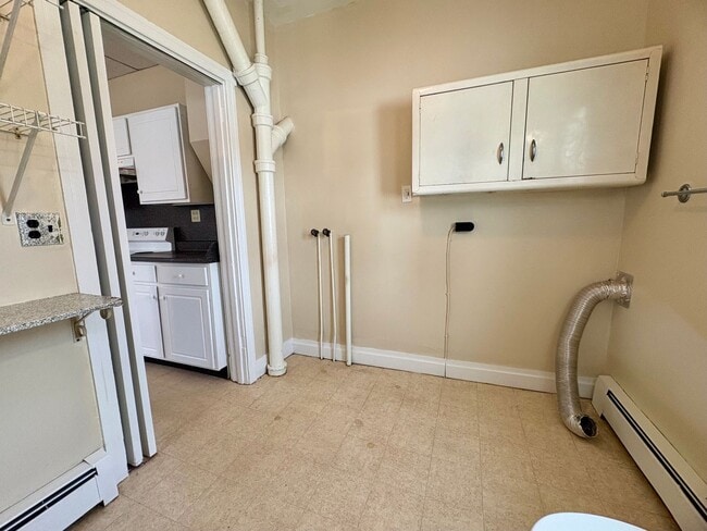 Building Photo - 3 Bedroom 1.5 Bathroom in Elizabethtown!