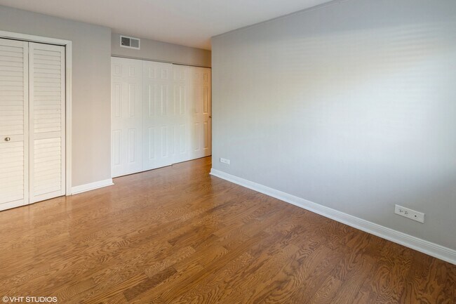 Building Photo - 700 Perrie Dr