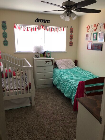 2nd Bedroom - 2754 Yale