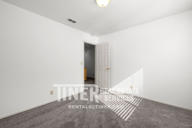 Building Photo - 180 Briggs Ranch Dr