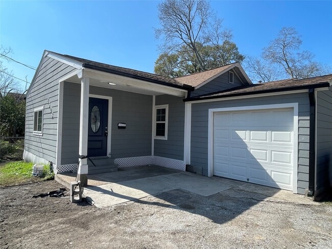 Building Photo - 2508 S Texas Ave