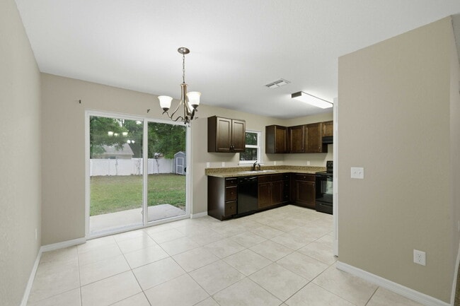 Building Photo - No HOA! Spacious 3 Bedroom Home with Large Backyard & Fire Pit – Move-In Ready
