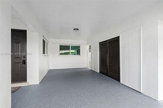 Building Photo - 1472 NE 62nd St