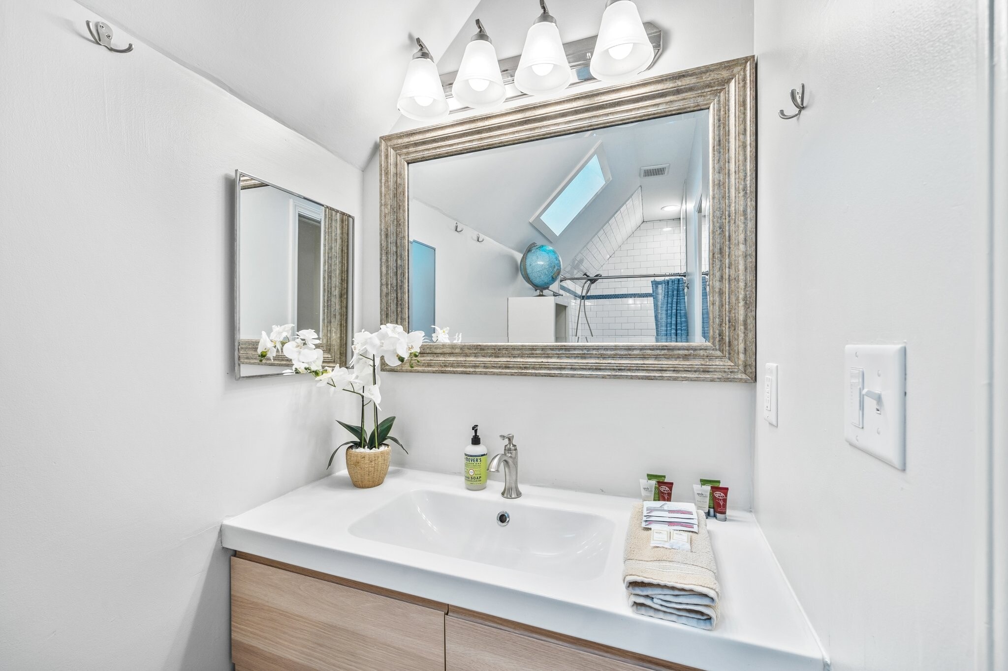 Building Photo - 1146 Wade St NE