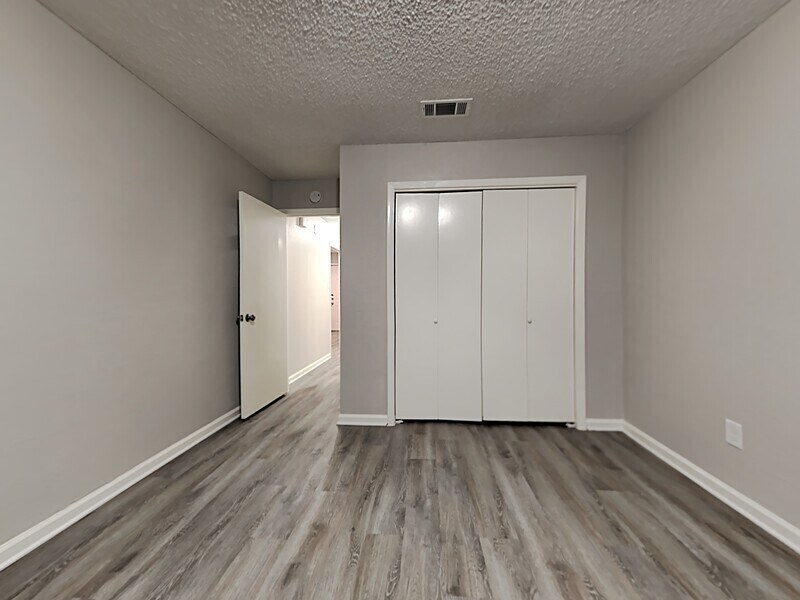 Building Photo - 25311 Mill Pond Ln