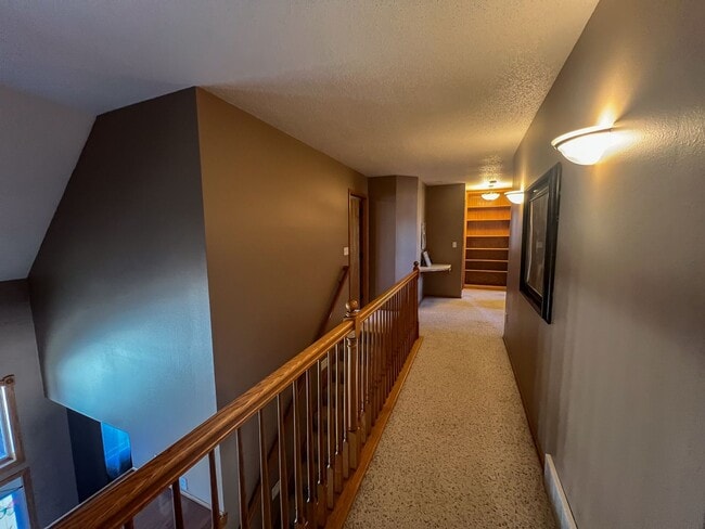 Building Photo - Single Family Home in Moorhead!