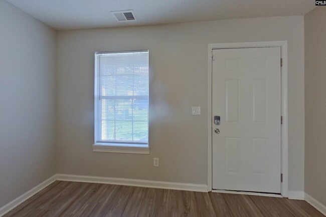 Building Photo - 153 Cottage Lake Way