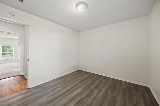 Building Photo - 1237 N Knowles Dr