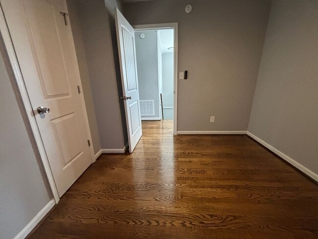 Building Photo - 449 Missimer Ln