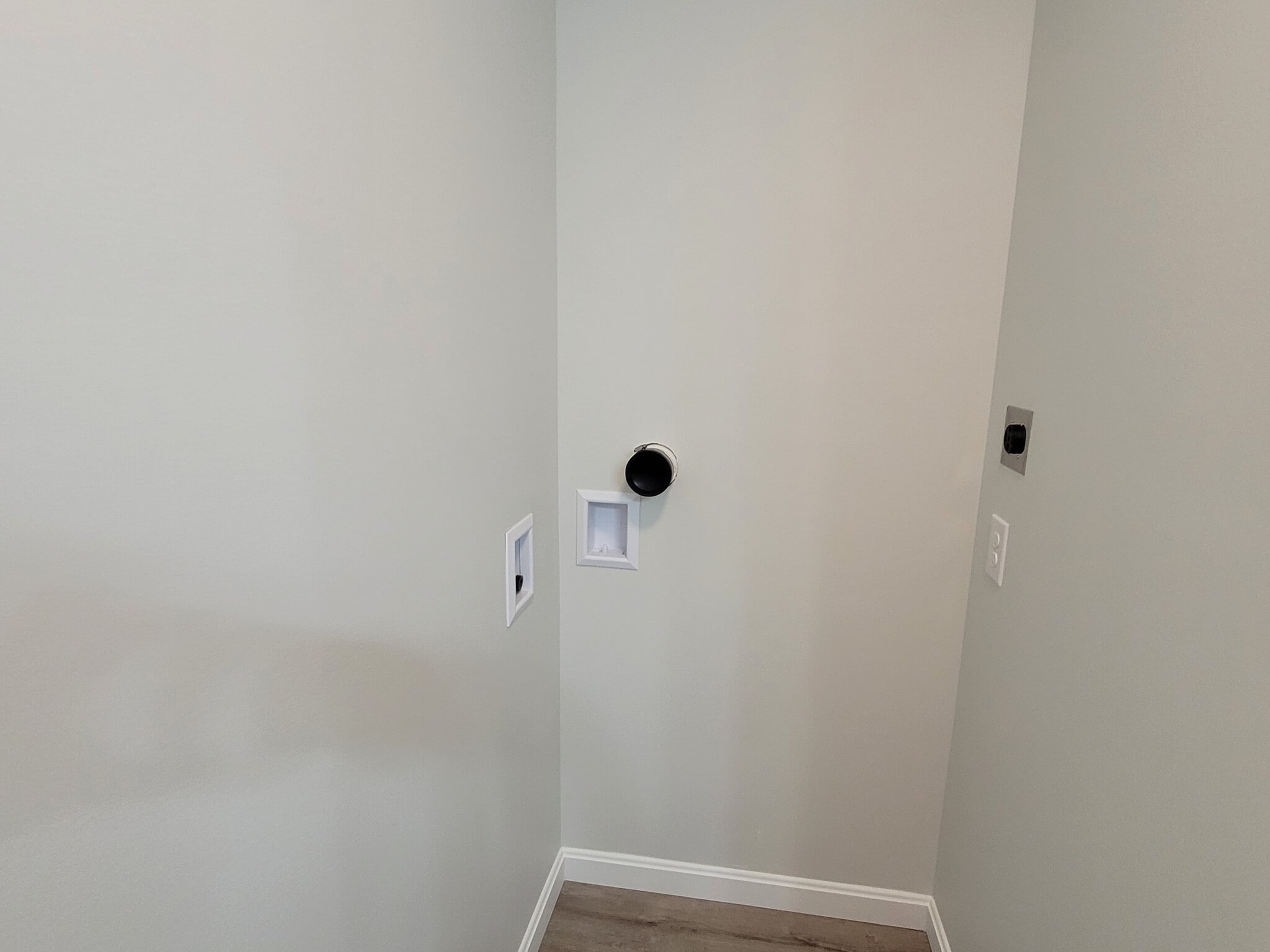 Building Photo - 8 Juniper Ln