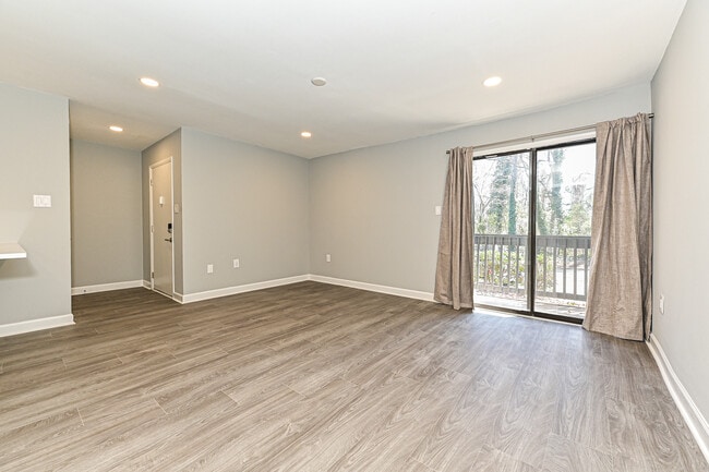 Building Photo - 5020-E Sardis Rd