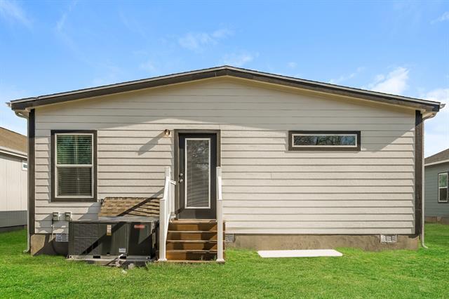 Building Photo - 2104 Belzise Terrace