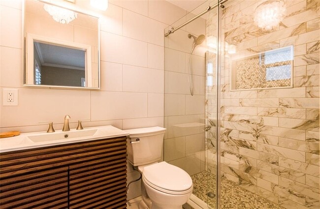 Building Photo - 1900 Benjamin Franklin Dr