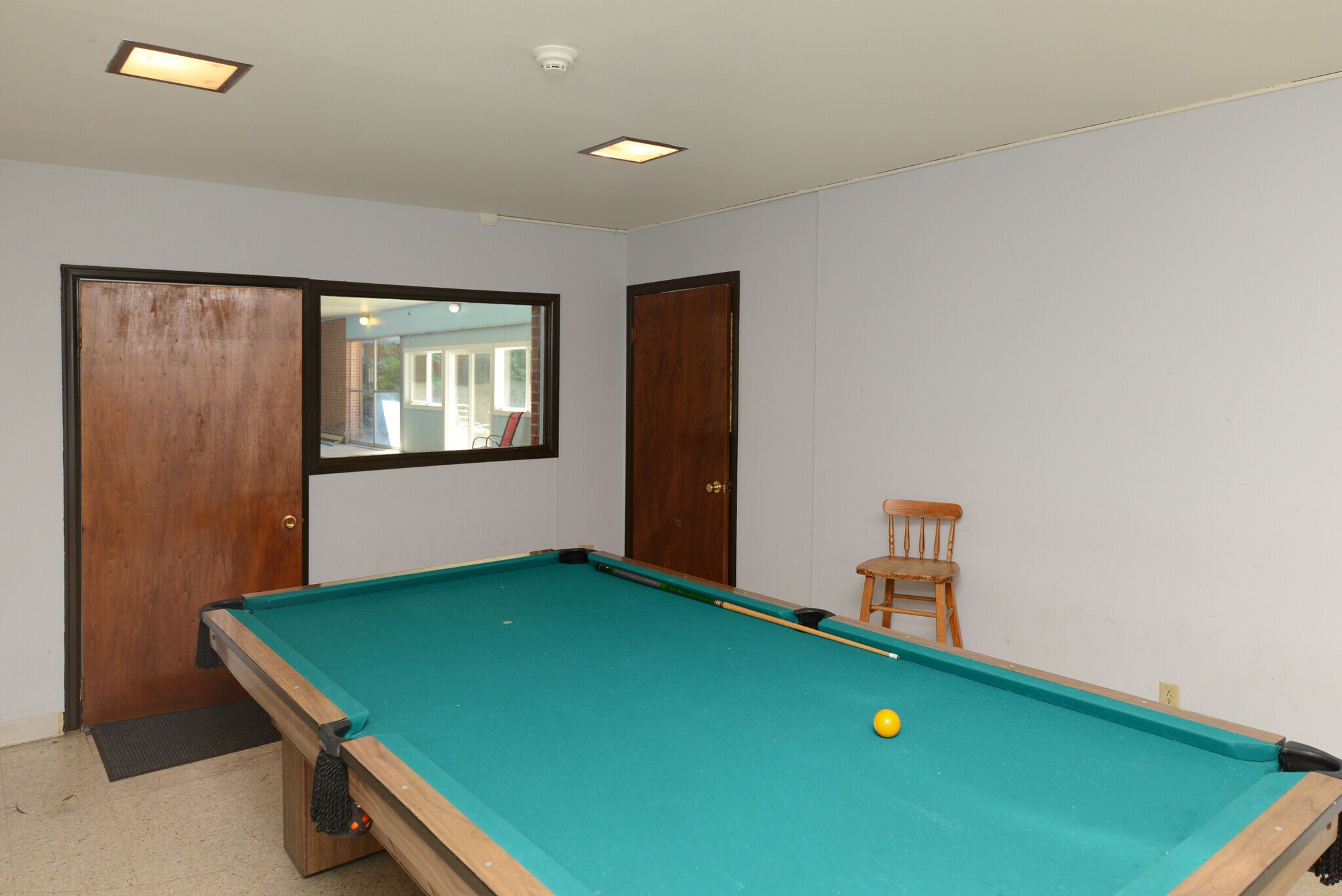 COMPLEX REC ROOM - 620 Mathews St
