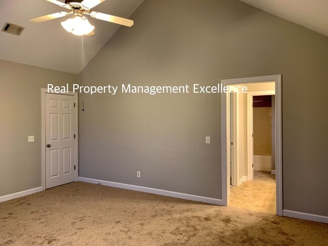 Building Photo - Spacious Corner Lot Ranch in Princeton, Fe...