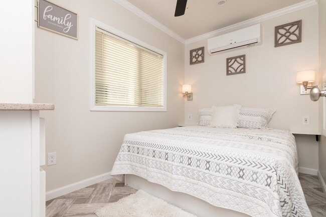 Building Photo - 361 Oak Harbor Camp